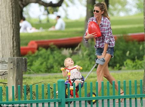 Gisele Bundchen Flashes Pins As She Dotes On Daughter Vivian Daily