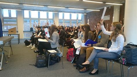 The application is available in multiple languages: "Jordan, you have been recognized!" | MDG Nienburg