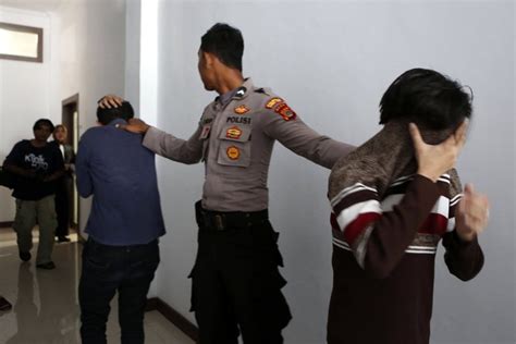 Men In Indonesia Sentenced To Caning For Having Gay Sex The New