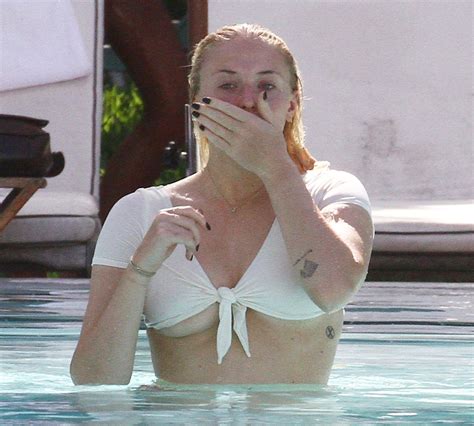 Sophie Turner Underboob In Bikini At Pool In Miami Hot Celebs Home