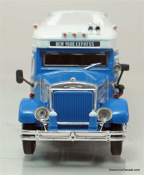 Diecast Review Vintage 1931 Mack Greyhound Bus From Iconic Replicas