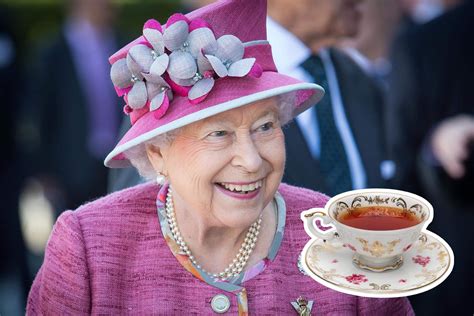 She celebrated 65 years on the throne in february 2017 with her sapphire jubilee. Foods Queen Elizabeth II Eats Every Day | Reader's Digest ...