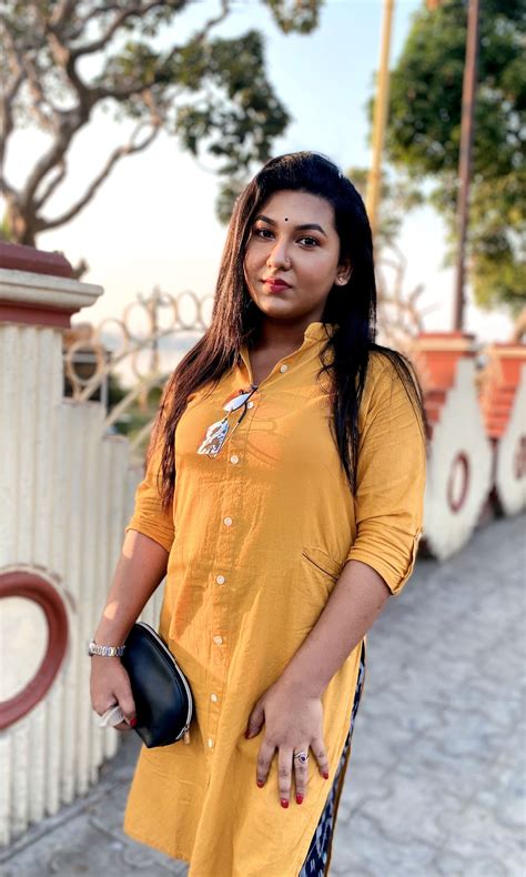 Sexy Desi Shemale From Kolkata Scrolller