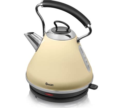 The latest twist jug kettle is part of swan's townhouse range, designed to complement both traditional and modern kitchens. Buy SWAN SK34010CREN Traditional Kettle - Cream | Free ...