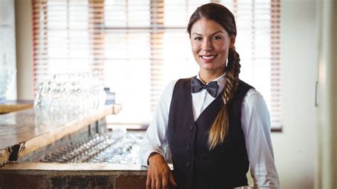 What Every Restaurant Hostess Wishes You Knew