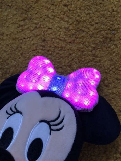 Disney Bows And Glow Minnie Mouse Ebay