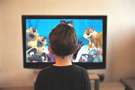 ¿por Qué Debes Controlar El Tiempo De Televisión De Tus Hijos Madres Hoy