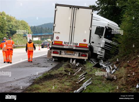 Accident Damages Hi Res Stock Photography And Images Alamy