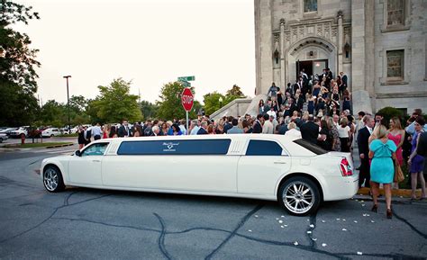 Types Of Wedding Shuttle Services And Costs Everafterguide