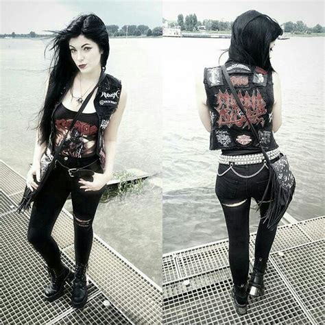 Pin By Edwin Calicho On Metaleras Bellas Metal Girl Style Metal Girl Outfit Black Metal Girl