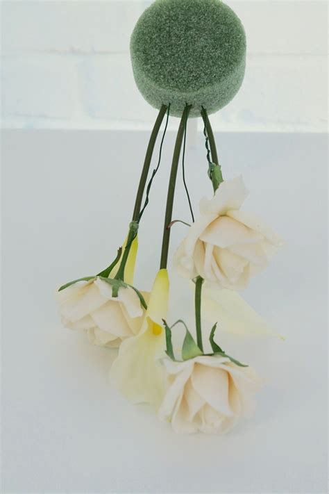Simple To Make Beautiful Diy Cascading Wedding Bouquet In