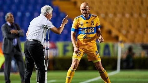 Carlos González mandó mensaje al Tuca Gracias por tanto y perdón por tan poco