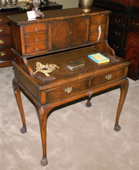 Queen Anne Leather Top Late 1800s Desk For Sale