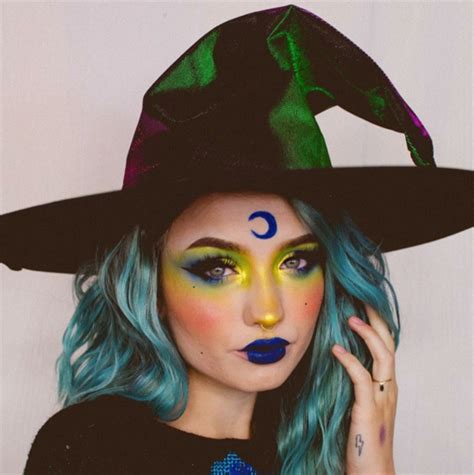 Hexe schminken - 4 Anleitungen und ganz viele Schminkideen zu Halloween