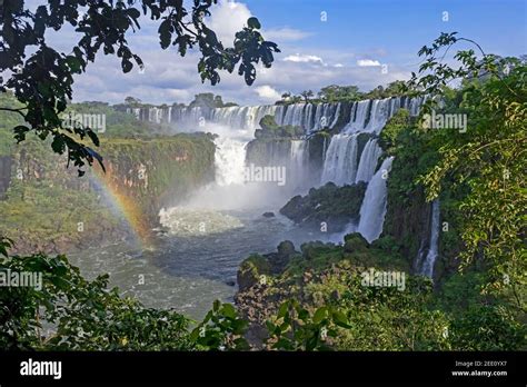 Iguazú Falls Iguaçu Falls Waterfalls Of The Iguazu River On The