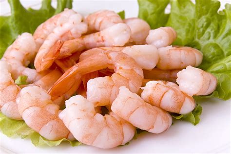 Plate Of Shrimp Shrimp Leaves Grass Food Hd Wallpaper