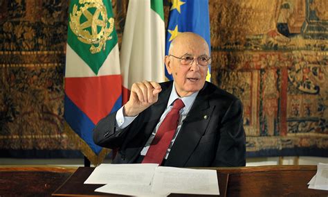 Napolitano deja la presidencia de la república dando una lección de política y sentido de estado. Italy moves on? - By Simone De Ruosi