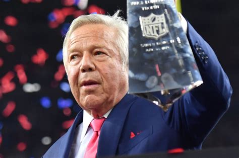 New England Patriots Owner Robert Kraft Auctioning Super Bowl Li Ring