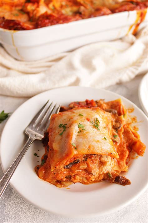 Mushroom Lasagna With Roasted Red Pepper Sauce Robust Recipes
