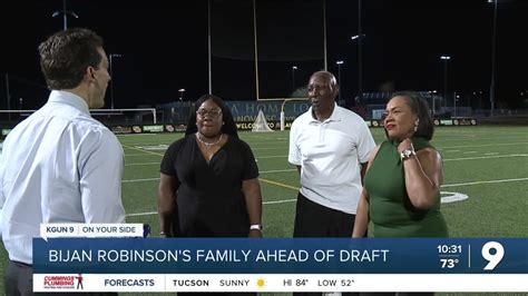 Bijan Robinson S Family Ahead Of The Nfl Draft Youtube