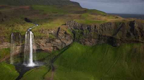 Seljalandsfoss waterfall : South Iceland : Travel Guide : Nordic Visitor