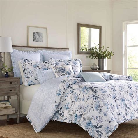 Average rating:1out of5stars, based on1reviews1ratings. Laura Ashley Chloe Blue Cotton 3-Piece Comforter Set, King ...