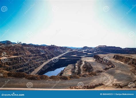 Red River Mines Minas Del Rio Tinto Stock Image Image Of Countryside
