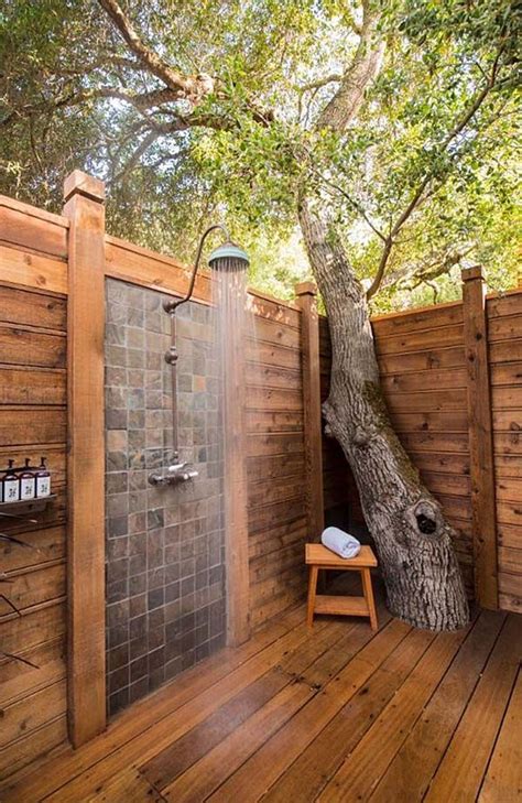 30 Affordable Outdoor Shower Ideas To Maximum Summer Vibes In 2020 Outdoor Bathrooms Outdoor