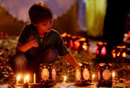 Si deseas compartirla enciende una vela la noche del 7 de diciembre en homenaje a la inmaculada. En Colombia el 7 y 8 de diciembre se encienden las velitas ...