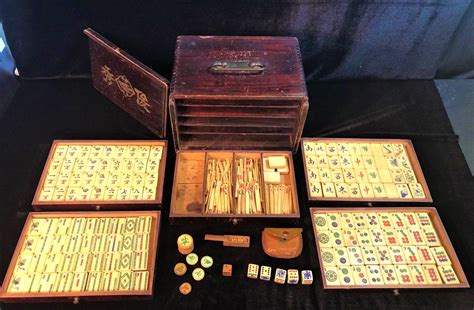 Lot Vintage Ivory And Bamboo Mahjong Set Case Measures 95in X 7in X 6in