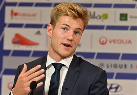 Joachim andersen is a soccer player from denmark, born on 5/31/1996. OL - Mercato : Joachim Andersen, le colosse au pied agile