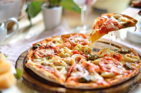 Best pizza in milan, lombardy: The history of Italian pizza - Italy - Expat Explore Travel