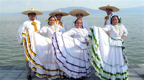 Ballet Folklórico De Chapala Traje Tipico De Michoacan Trajes