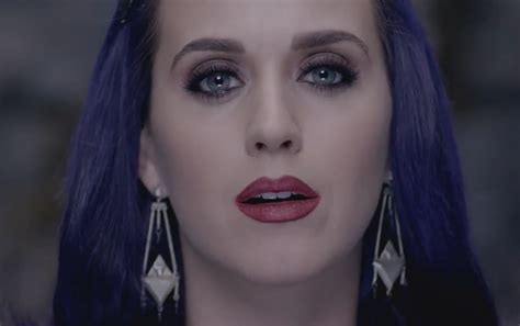 I Am Fabulicious Katy Perrys Wide Awake Video Looks