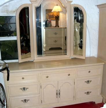 Thomasville furniture, cabinetry & woodcare — creating beautiful spaces that suit every lifestyle. Impressions By Thomasville Bedroom Set Dresser Mirror ...