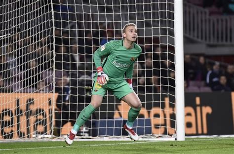 Jasper cillessen born 22nd april 1989, currently him 31. Jasper Cillessen foto - FCUpdate.nl