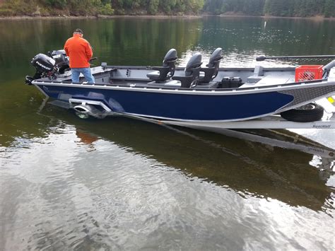 20' Flat Bottom - River Wolf Aluminum Boats Inc.