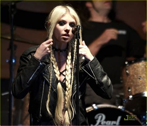 Taylor Momsen Sala Caracol With The Pretty Reckless Taylor Momsen