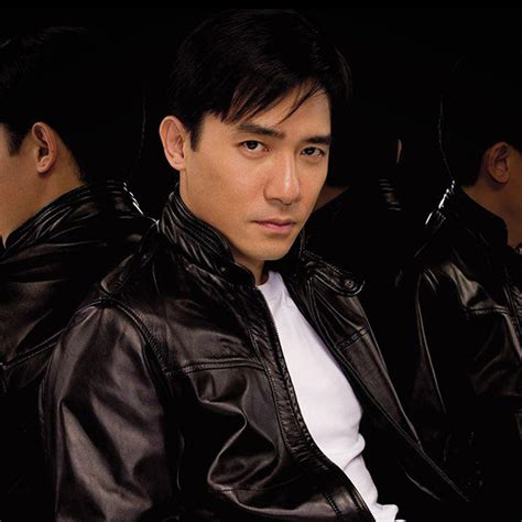 梁朝偉（英語： tony leung chiu wai ，1962年6月27日 － ），香港 男藝人、演員、歌手，女藝人劉嘉玲為其妻子及經理人。 他曾五次獲得香港電影金像獎影帝並三次獲得台灣電影金馬獎最佳男主角，是獲此兩項榮譽最多的男演員，並拿下亞洲電影大獎最佳男主角和康城影帝。 梁朝偉 | 2015兩岸男神榜 | ETtoday 東森新聞雲