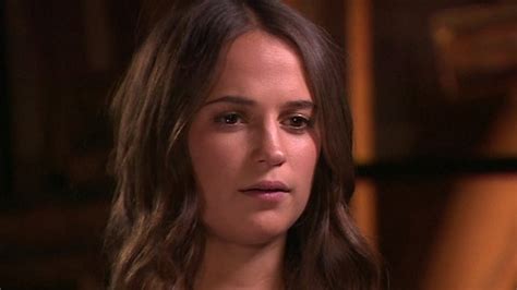 Plaudits For The Danish Girl Actress Alicia Vikander Bbc News