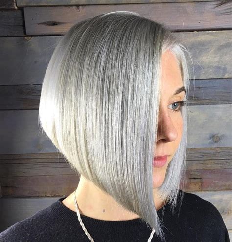 Check out this medium hairstyles and haircuts guide and the most exciting and fresh medium hair trends! 6-angled-gray-bob-for-straight-hair - CapelliStyle