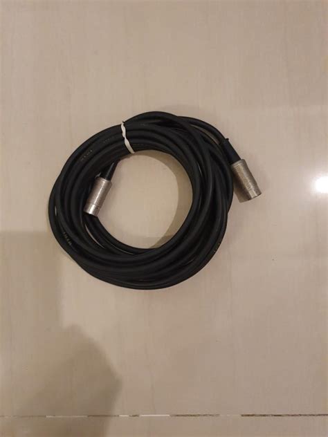 Yamaha Keyboard, midi cables, Hobbies & Toys, Music & Media, Musical