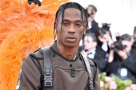 Kylie jenner, travis scott and stormi are as close as can be! Travis Scott deletes Instagram after fans mock his ...