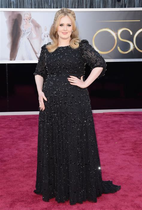 Apr 27, 2021 @ 10:03 am. Wordt een van deze jurken het trouwkleed van Adele ...