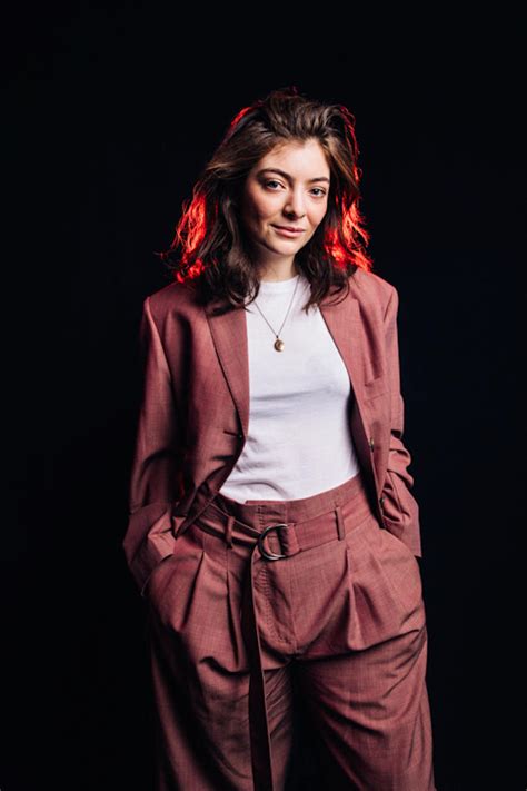 Lorde went bare down under for the artwork for her new single, solar power, showing off her bare bum in a beach photo. Lorde almighty has another new single, and another new ...