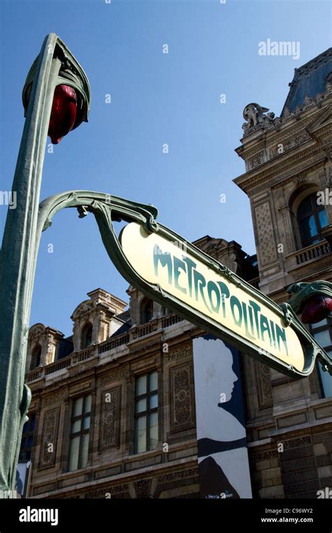 Architect Hector Guimards Art Nouveau Design For The Paris Metro