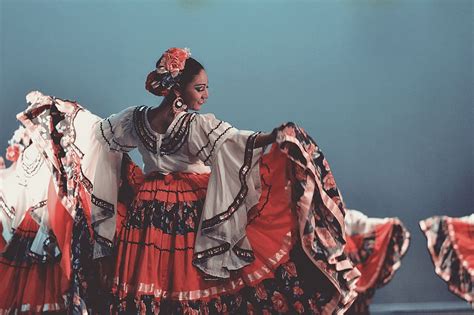 Hd Wallpaper Dress Flowers Mexican Culture Red Dance Folk