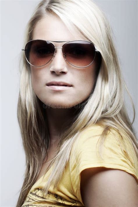 Gorgeous Female Model Posing In Sunglasses Stock Image Image Of Fresh Portrait 31581681