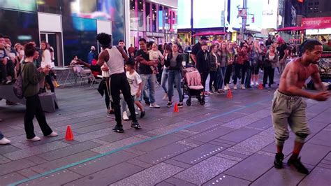 Nyc Street Performers Time Square Youtube