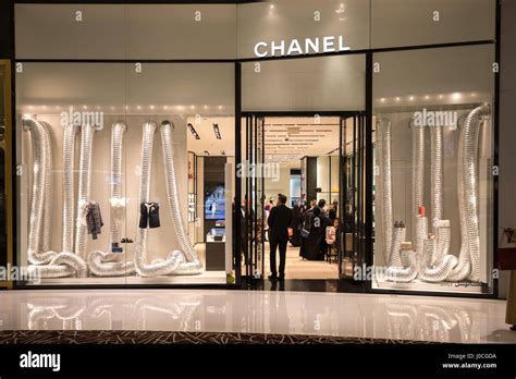 The Chanel Shop In Fashion Avenue Of The Dubai Mall Stock Photo Alamy